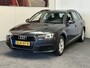 Audi A4 AVANT 35 TDI SPORTLINE S BLACK EDITION AUTOMAAT NAVIGATIE CRUISE CONTROL BLUETOOTH TELEFOON MEDIA VOORBEREIDING DODEHOEKSENSOREN ACHTERUITRIJCAMERA ZEER MOOI !! Brgl
