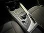 Audi A4 AVANT 35 TDI SPORTLINE S BLACK EDITION AUTOMAAT NAVIGATIE CRUISE CONTROL BLUETOOTH TELEFOON MEDIA VOORBEREIDING DODEHOEKSENSOREN ACHTERUITRIJCAMERA ZEER MOOI !! Brgl