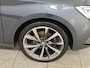SEAT Leon Sportstourer 1.5 TSI 150pk FR Launch Edition | Panoramadak | Trekhaak | Pack Technology | Stuur + Stoelv.| CarPlay | 18"