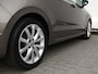 Volkswagen Golf Sportsvan 1.4 TSI Connected Series 125 pk | Navigatie | Achteruitrijcamera | Trekhaak | 17" Dion | Stoelverwarming |