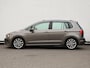 Volkswagen Golf Sportsvan 1.4 TSI Connected Series 125 pk | Navigatie | Achteruitrijcamera | Trekhaak | 17" Dion | Stoelverwarming |