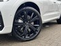 Volvo XC60 2.0 T8 Plug-in hybrid AWD Ultra Black Edition | Facelift | Adaptieve Cruise Control | Panoramadak | Head-Up Display | Harman Kardon Audio | Stoel-/Stuurverwarming | 360° Parkeercamera | Dodehoek Detectie |