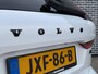 Volvo XC60 2.0 T8 Plug-in hybrid AWD Ultra Black Edition | Adaptieve Cruise Control | Panoramadak | Head-Up Display | Harman Kardon Audio | Stoel-/Stuurverwarming | 360° Parkeercamera | Dodehoek Detectie |