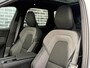 Volvo XC60 2.0 T8 Plug-in hybrid AWD Ultra Black Edition | Adaptieve Cruise Control | Panoramadak | Head-Up Display | Harman Kardon Audio | Stoel-/Stuurverwarming | 360° Parkeercamera | Dodehoek Detectie |