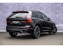 Volvo XC60 2.0 T8 Plug-in hybrid AWD Ultra Black Edition | Facelift | Adaptieve Cruise Control | Panoramadak | Head-Up Display | Harman Kardon Audio | Stoel-/Stuurverwarming | 360° Parkeercamera | Dodehoek Detectie |