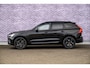 Volvo XC60 2.0 T8 Plug-in hybrid AWD Ultra Black Edition | Facelift | Adaptieve Cruise Control | Panoramadak | Head-Up Display | Harman Kardon Audio | Stoel-/Stuurverwarming | 360° Parkeercamera | Dodehoek Detectie |