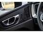 Volvo XC60 2.0 T8 Plug-in hybrid AWD Ultra Black Edition | Facelift | Adaptieve Cruise Control | Panoramadak | Head-Up Display | Harman Kardon Audio | Stoel-/Stuurverwarming | 360° Parkeercamera | Dodehoek Detectie |
