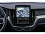 Volvo XC60 2.0 T8 Plug-in hybrid AWD Ultra Black Edition | Adaptieve Cruise Control | Panoramadak | Head-Up Display | Harman Kardon Audio | Stoel-/Stuurverwarming | 360° Parkeercamera | Dodehoek Detectie |