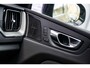 Volvo XC60 2.0 T8 Plug-in hybrid AWD Ultra Black Edition | Facelift | Adaptieve Cruise Control | Panoramadak | Head-Up Display | Harman Kardon Audio | Stoel-/Stuurverwarming | 360° Parkeercamera | Dodehoek Detectie |