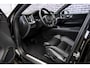 Volvo XC60 2.0 T8 Plug-in hybrid AWD Ultra Black Edition | Facelift | Adaptieve Cruise Control | Panoramadak | Head-Up Display | Harman Kardon Audio | Stoel-/Stuurverwarming | 360° Parkeercamera | Dodehoek Detectie |