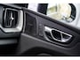 Volvo XC60 2.0 T8 Plug-in hybrid AWD Ultra Black Edition | Adaptieve Cruise Control | Panoramadak | Head-Up Display | Harman Kardon Audio | Stoel-/Stuurverwarming | 360° Parkeercamera | Dodehoek Detectie |