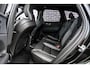 Volvo XC60 2.0 T8 Plug-in hybrid AWD Ultra Black Edition | Facelift | Adaptieve Cruise Control | Panoramadak | Head-Up Display | Harman Kardon Audio | Stoel-/Stuurverwarming | 360° Parkeercamera | Dodehoek Detectie |