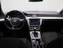 Volkswagen Passat Variant 2.0 TDI Comfortline Business 150 PK | Automaat | Navigatie | Panoramadak | Apple Carplay | Android Auto | Adaptive Cruise Control | LED | Lichtmetalen velgen | Parkeersensoren |