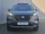 Nissan X-Trail 1.5 e-Power Tekna Automaat / Fabrieksgarantie tot 04-2028<100.000 / All season banden / Head Up Display / Elektrische achterklep / Glazen schuif- en kanteldak / Stuur-, Stoel & Achterbank verwarming / Adaptief cruise control /