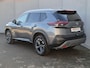 Nissan X-Trail 1.5 e-Power Tekna Automaat / Fabrieksgarantie tot 04-2028<100.000 / All season banden / Head Up Display / Elektrische achterklep / Glazen schuif- en kanteldak / Stuur-, Stoel & Achterbank verwarming / Adaptief cruise control /