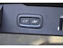 Volvo V60 2.0 B3 R-Design Automaat, Navigatie, Applecarpl./Andr. Auto, Climate/Cruise Control, Elektr. Stoelen, Dodehoek detectie, Luxe lederen bekleding, Elektr. Achterklep