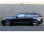 Volvo V60 2.0 B3 R-Design Automaat, Navigatie, Applecarpl./Andr. Auto, Climate/Cruise Control, Elektr. Stoelen, Dodehoek detectie, Luxe lederen bekleding, Elektr. Achterklep