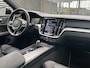 Volvo S60 2.0 B4 R-Design / Trekhaak / Elek. verstelbare bestuurdersstoel / Stoel+stuur verwarming / Harman Kardon / Camera Achter / Carplay / BLIS /