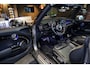 MINI John Cooper Works Mini Cabrio 1.5 Chili JCW Aerodynamica pakket, Sportstoelen Leder Carbon Black, Navigatie systeem, Keyless Go, DAB, Led, LC Display, Always open pakket, Licht pakket, Opberg pakket, Color-Line Carbon Black, Exitement pakket, Lmv 17''
