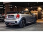 MINI John Cooper Works Mini Cabrio 1.5 Chili JCW Aerodynamica pakket, Sportstoelen Leder Carbon Black, Navigatie systeem, Keyless Go, DAB, Led, LC Display, Always open pakket, Licht pakket, Opberg pakket, Color-Line Carbon Black, Exitement pakket, Lmv 17''