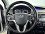 Hyundai i20 1.2i GO! | AIRCO | BLEUTOOTH | CRUISE | RADIO CD | ELEKTRISCHE RAMEN | PDC | 15'' LM VELGEN | PRIVACY GLASS | CENTRALE DEURVERGRENDELING OP AFSTANDBEDIENING |
