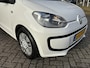 Volkswagen Up! 1.0 easy up! BlueMotion | Airconditioning | ABS | Radio/CD Mp3 | Parrot carkit | All-Season banden | VW-Dealer onderhouden |
