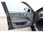 Volvo V60 T8 Plug-in hybrid AWD Ultra Perf. Ed. Dark | Sportstoelen | 19" Velgen