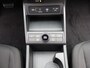 Hyundai Kona Electric Long Range Pure Edition 64.8 kWh | Stuurverwarming | Stoelverwarming | Achteruitrijcamera | 12,3-inch Multimediascherm met navigatie |