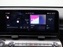 Hyundai Kona Electric Long Range Pure Edition 64.8 kWh | Stuurverwarming | Stoelverwarming | Achteruitrijcamera | 12,3-inch Multimediascherm met navigatie |