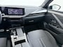 Opel Astra Electric 54 kWh VAN: 26.900,- VOOR: 23.877,- UW WKVOORDEEL: 23.023,- | GS | 3-FASE | SOH 95% | AFNEEMBARE TREKHAAK | NET ONDERHOUD GEHAD / DIRECT LEVERBAAR | STOEL- & STUURVERWARMING | 360° CAMERA | ORIGINEEL NL AUTO |