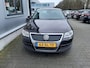 Volkswagen Passat 2.0 FSI Sportline clima cruise lmv nap