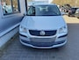 Volkswagen Touran 1.6 Easyline clima cruise navi lmv