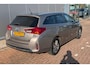 Toyota Auris Touring Sports 1.8 Hybrid Dynamic All- Season banden /Camera/ Bluetooth/ Cruise Control/