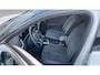 Volkswagen T-Roc 1.5 TSI R-Line | Navigatie | Airco | Panorama dak | Camera | Trekhaak | Stoelverwarming | 19 Inch Velgen |