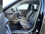 Peugeot 2008 1.2 PureTech Allure Pack | Clima/Cruise/Apple CarPlay-Android Auto/17"/Bluetooth/PDC Achter/Privacy-Glass