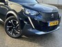 Peugeot 2008 1.2 PureTech Allure Pack | Clima/Cruise/Apple CarPlay-Android Auto/17"/Bluetooth/PDC Achter/Privacy-Glass