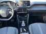 Peugeot 2008 1.2 PureTech Allure Pack | Clima/Cruise/Apple CarPlay-Android Auto/17"/Bluetooth/PDC Achter/Privacy-Glass