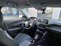 Peugeot 2008 1.2 PureTech Allure Pack | Clima/Cruise/Apple CarPlay-Android Auto/17"/Bluetooth/PDC Achter/Privacy-Glass