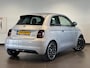 Fiat 500e La Prima 42 kWh | 8 JAAR GARANTIE! | LEDER | APPLE CARPLAY / ANDROID AUTO | CAMERA | NAVI | DODEHOEK BEWAKING |