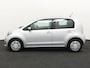 Volkswagen Up! 1.0 move up! BlueMotion Airco, Boordcomputer, Elektronisch Stabiliteits Programma, Hill hold, Start/stop systeem, Anti doorSlip Regeling De Volkswagen up! 1.0 move up! BlueMotion (2016) is het perfecte voorbeeld van hoe compact en compleet prima samen kunnen gaan. Deze slimme stadsauto is wendbaar, licht en verrassend volwasse