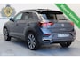 Volkswagen T-Roc 1.5 TSI R-Line PANO MATRIX DODE HOEK