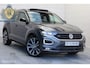 Volkswagen T-Roc 1.5 TSI R-Line PANO MATRIX DODE HOEK