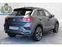 Volkswagen T-Roc 1.5 TSI R-Line PANO MATRIX DODE HOEK