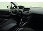 Peugeot 208 1.2 PureTech Blue Lion 82 PK | Handgeschakeld | Parkeersensor | Navigatie | Airco | Cruise Control | Armsteun | AUX | USB | 1e eigenaar