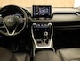 Toyota RAV4 2.5 Hybrid Active Plus - TREKHAAK 800KG GEREMD TREKGEWICHT - ELEKTRISCHE ACHTERKLEP - PARKEERSENSOREN VOOR EN ACHTER - KEYLESS ENRTY & START - STOELVERWARMING - NAVIGATIE - APPLE CARPLAY/ANDROID AUTO