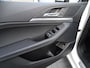 BMW 2-Serie Active Tourer 225e xDrive Luxury-Line Widescreen Display DAB-tuner Verduisterde ruiten PDC Achteruitrijcamera 17''LM Velgen