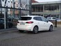BMW 2-Serie Active Tourer 225e xDrive Luxury-Line Widescreen Display DAB-tuner Verduisterde ruiten PDC Achteruitrijcamera 17''LM Velgen