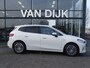 BMW 2-Serie Active Tourer 225e xDrive Luxury-Line Widescreen Display DAB-tuner Verduisterde ruiten PDC Achteruitrijcamera 17''LM Velgen