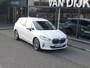 BMW 2-Serie Active Tourer 225e xDrive Luxury-Line Widescreen Display DAB-tuner Verduisterde ruiten PDC Achteruitrijcamera 17''LM Velgen