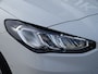 BMW 2-Serie Active Tourer 225e xDrive Luxury-Line Widescreen Display DAB-tuner Verduisterde ruiten PDC Achteruitrijcamera 17''LM Velgen